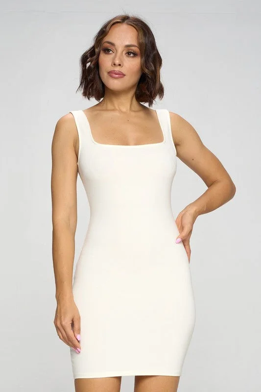 Mila, Sleeveless square neck bodycon dress